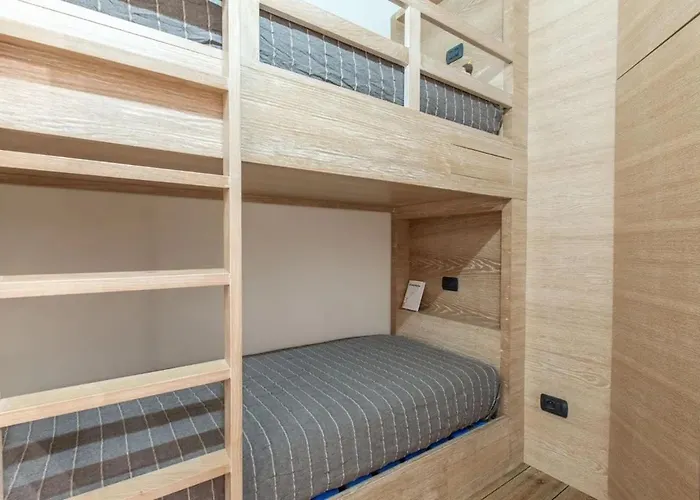 Elegant 3 Bedroom Apartment, Appartement