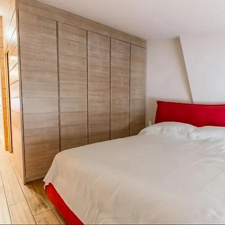 아파트 Elegant 3 Bedroom Apartment,