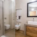 Elegant 3 Bedroom Apartment, Apartment
