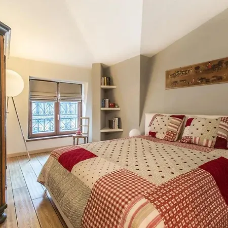 Elegant 3 Bedroom Apartment, 霞慕尼